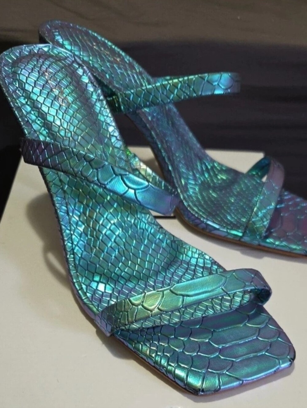 New, Aldo Limosa teal iridescent slide sandals 7